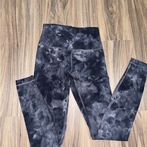 Lululemon black and white tie dye leggings